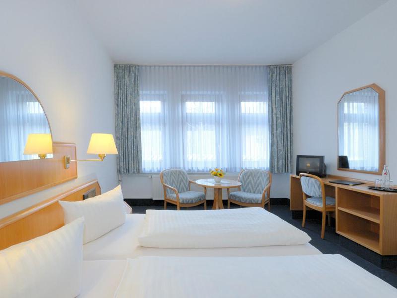 Autobahnhotel Gudow Quarto foto